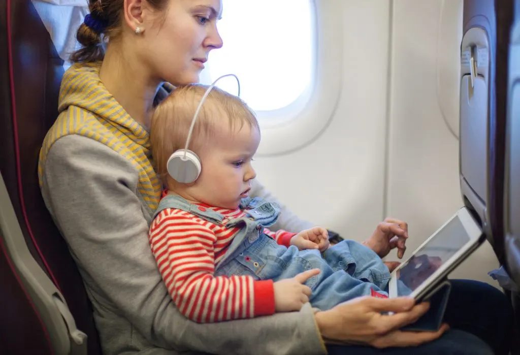 8 Best Accessories for Airplane Travel with Toddlers –